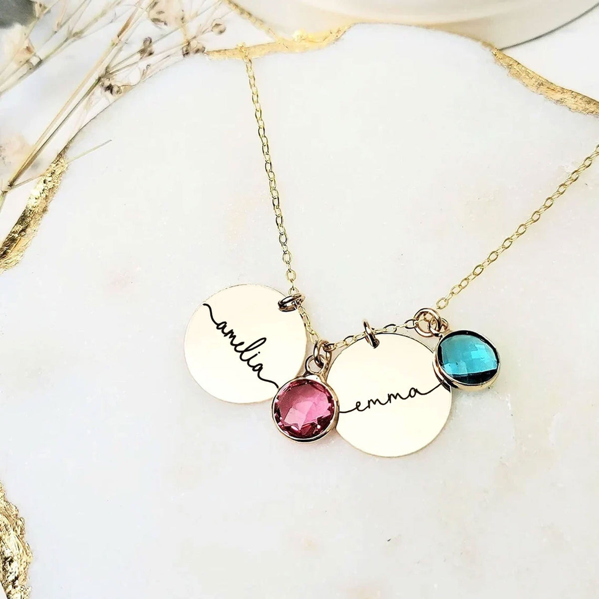 Amelia hot sale name necklace